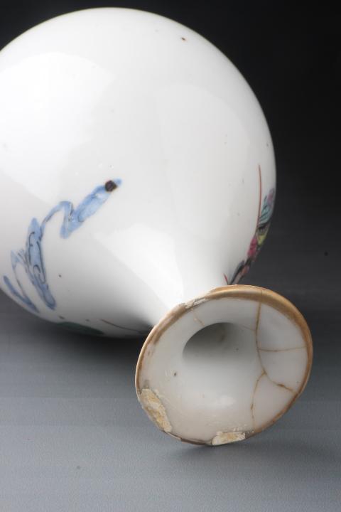 古玩陶瓷【8323】清中期 粉彩mg獻壽圖玉壺春瓶拍賣,當前價格5880元