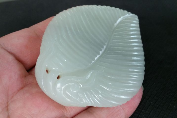 古玩玉器和田玉蘇工雕“一夜富貴”掛件拍賣,當前價格1800元