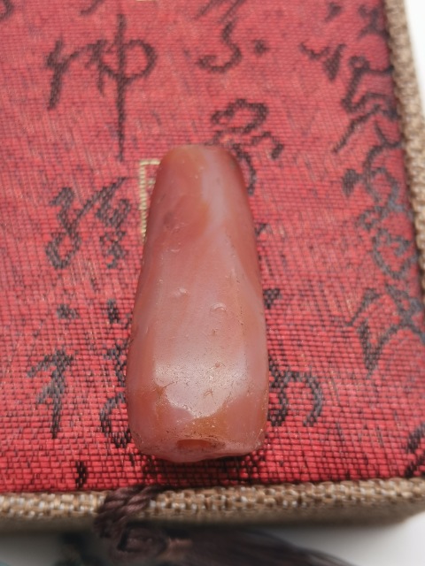 古玩玉器秦漢·天然紅瑪瑙多棱珠吊墜拍賣，當前價格500元