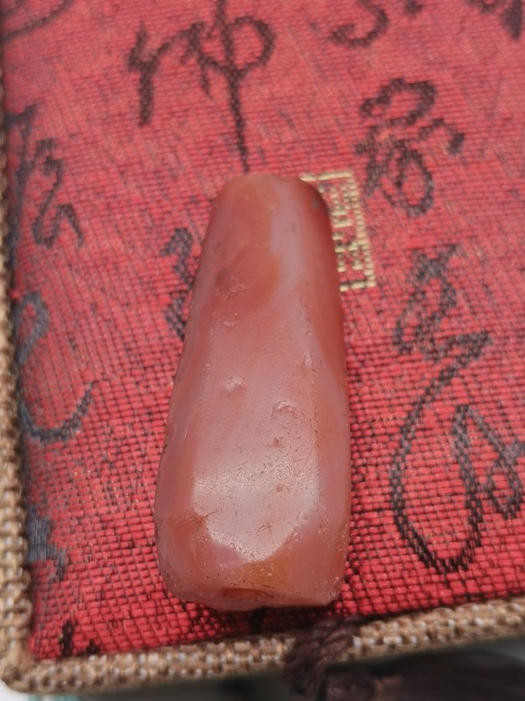 古玩玉器秦漢·天然紅瑪瑙多棱珠吊墜拍賣，當前價格500元