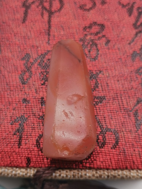 古玩玉器秦漢·天然紅瑪瑙多棱珠吊墜拍賣，當前價格500元