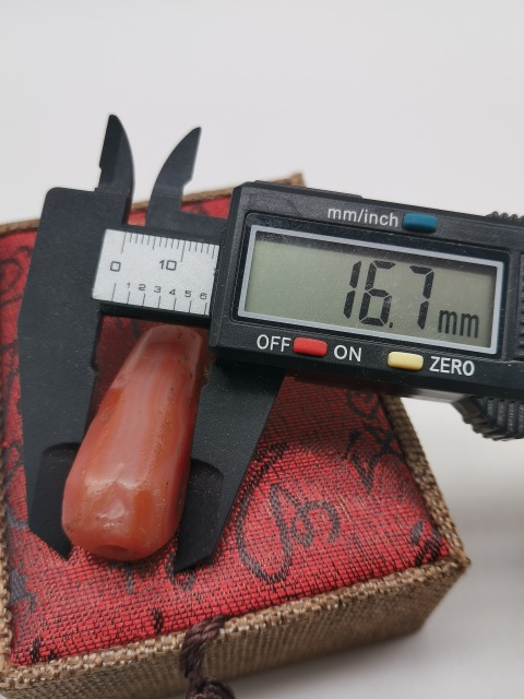 古玩玉器秦漢·天然紅瑪瑙多棱珠吊墜拍賣，當前價格500元