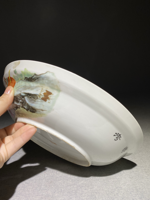 古玩陶瓷【放漏大器·收藏級(jí)精品】人物紋粉彩蓋盤拍賣,當(dāng)前價(jià)格5888元