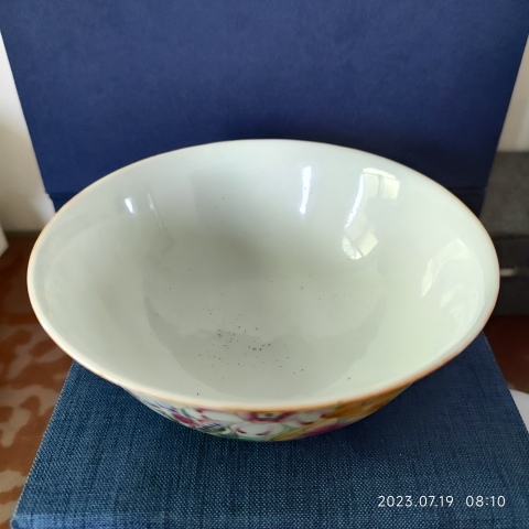 古玩陶瓷民國粉彩松石綠釉地百花不落地碗拍賣，當前價格9800元