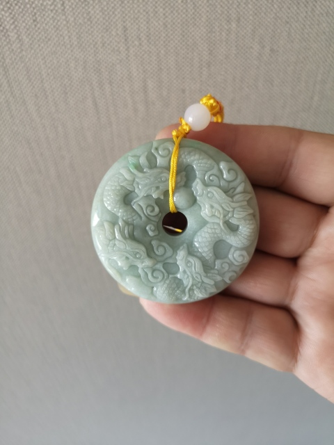 古玩玉器天然翡翠雕“龍紋”牌拍賣，當(dāng)前價格680元