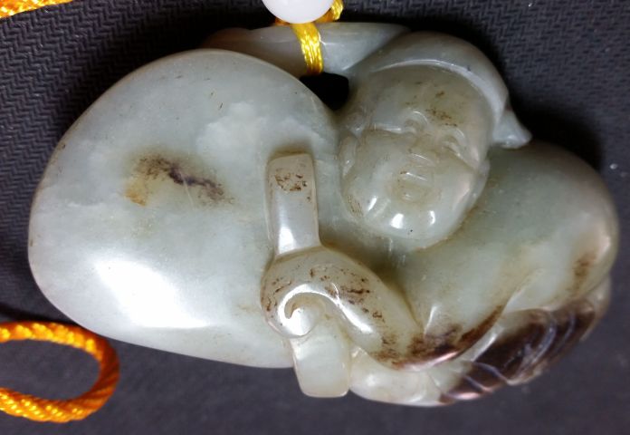 古玩玉器和田玉雕“擊鼓童子”拍賣，當前價格1580元