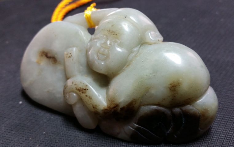 古玩玉器和田玉雕“擊鼓童子”拍賣，當前價格1580元