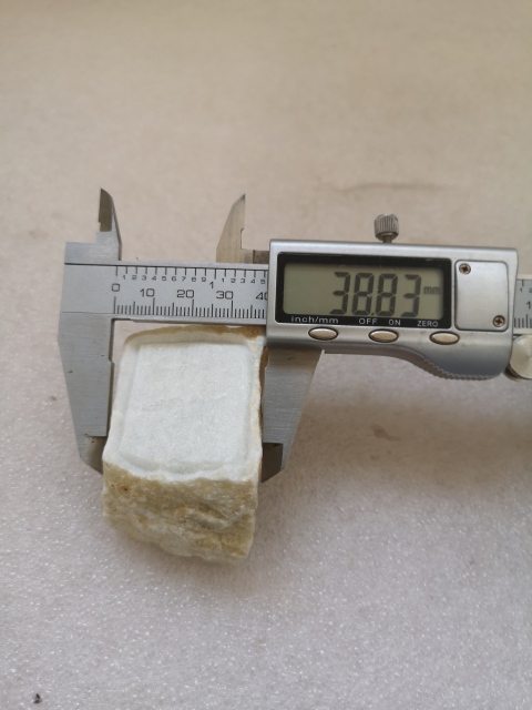 古玩玉器天然翡翠原石料拍賣，當(dāng)前價(jià)格220元