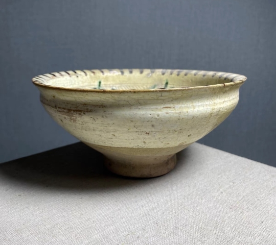 古玩陶瓷宋三彩刻花碗拍賣，當(dāng)前價格6500元