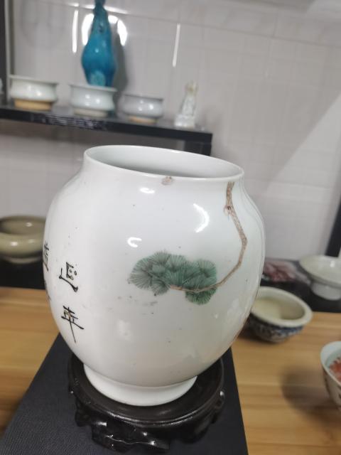 古玩陶瓷民國粉彩松鶴延年圖蓋罐拍賣,當前價格3000元