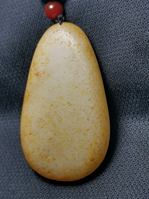 古玩玉器和田玉雕“蓮花紋”吊墜拍賣,當前價格299元