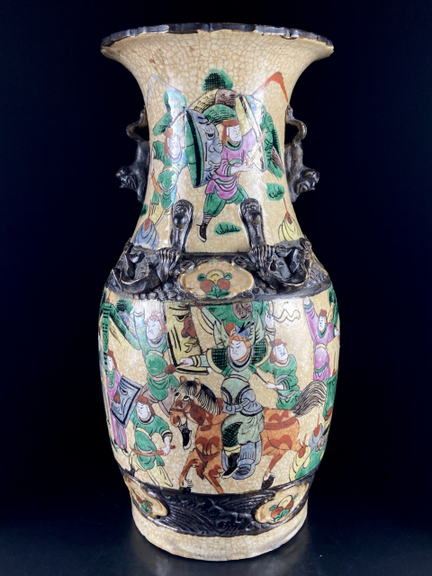 中国清時代哥釉五彩人物紋双耳瓶　（成化年製銘） 域鉴古玩】哥釉五彩刀马人物战将纹双耳瓶拍卖价格/图片/值多少钱