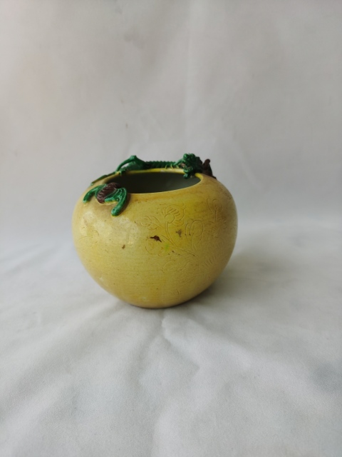 古玩陶瓷素三彩螭龍紋水洗拍賣，當前價格6000元