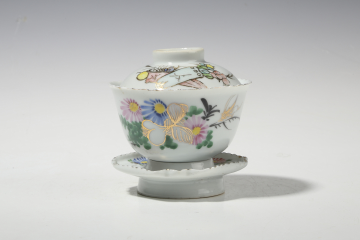 古玩陶瓷粉彩花卉紋蓋杯一套拍賣，當(dāng)前價(jià)格1600元