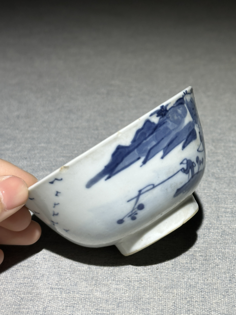 域鉴古玩】【清晚期.茶圆：文人雅客之挚爱】渔樵耕读山水纹青花