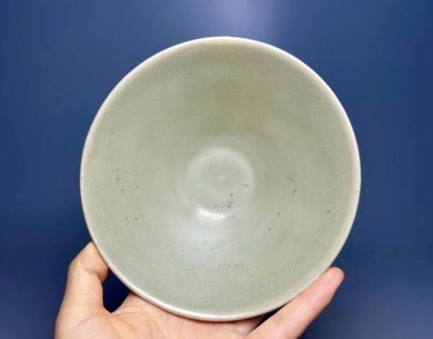 古玩陶瓷五代耀州窯青釉斗笠盞拍賣,當(dāng)前價格32000元