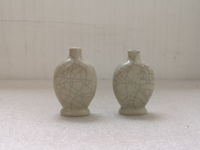 古玩陶瓷哥釉鼻煙壺拍賣,當前價格198元