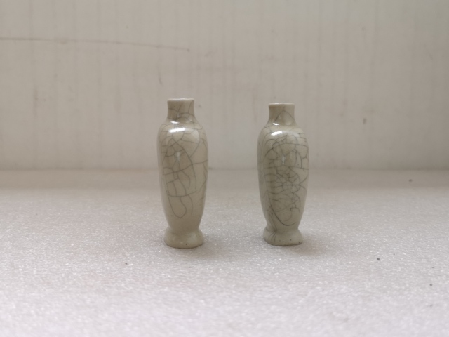 古玩陶瓷哥釉鼻煙壺拍賣,當前價格198元