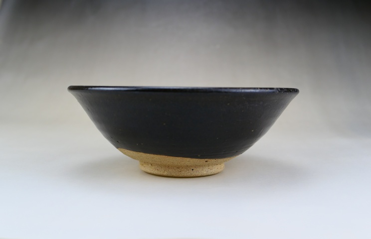 古玩陶瓷(名窯)元代耀州窯黑釉大碗(1279-1368)拍賣,當前價格6300元