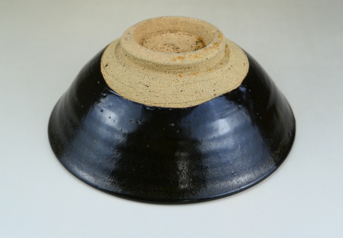 古玩陶瓷(名窯)元代耀州窯黑釉大碗(1279-1368)拍賣,當前價格6300元