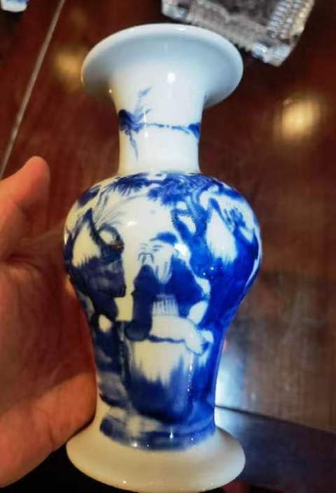 古玩陶瓷青花人物故事紋瓶拍賣,當前價格2800元