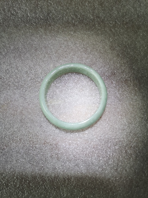 古玩玉器天然翡翠素紋手鐲拍賣，當前價格550元