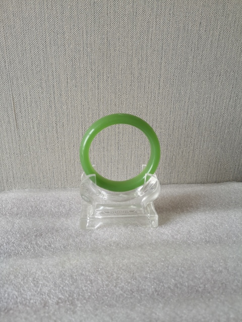 古玩玉器琉璃料刻花手鐲拍賣，當前價格298元