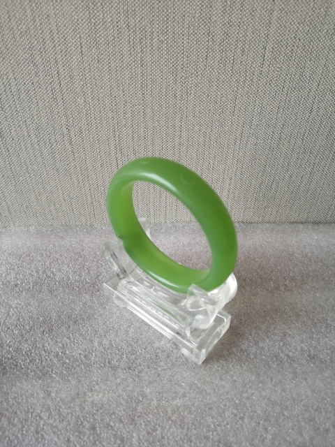 古玩玉器琉璃料刻花手鐲拍賣，當前價格298元