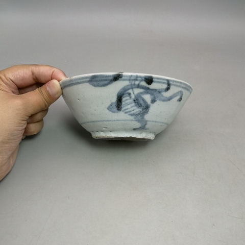 古玩陶瓷明代.青花草龍紋碗拍賣，當前價格3800元