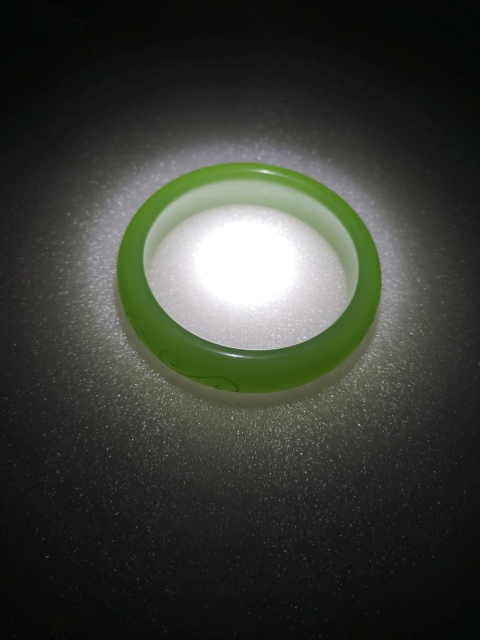 古玩玉器琉璃料刻花手鐲拍賣，當前價格298元