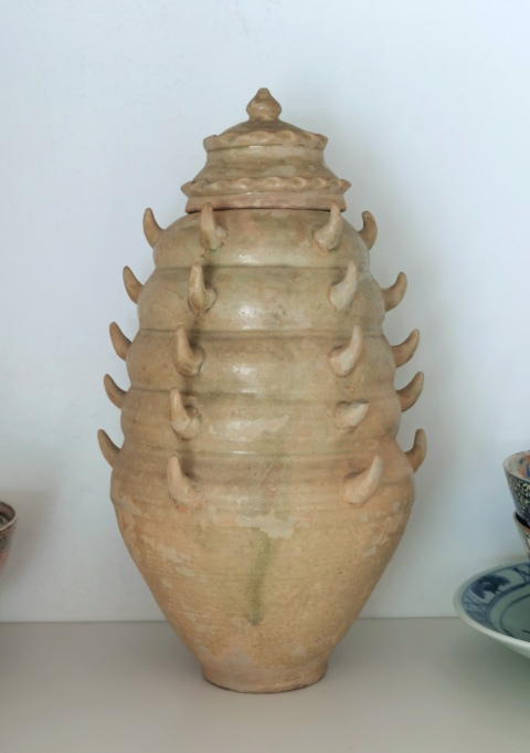 古玩陶瓷青釉多角蓋罐拍賣,當前價格1800元