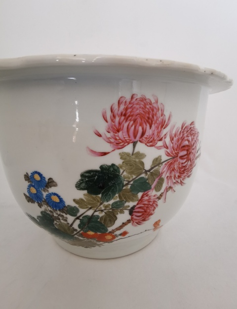 古玩陶瓷民國 洋彩花鳥花卉紋花盆拍賣,當前價格20000元