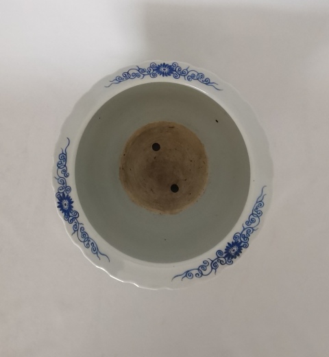 古玩陶瓷民國 洋彩花鳥花卉紋花盆拍賣,當前價格20000元