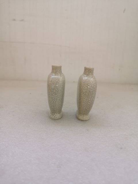 古玩陶瓷哥釉鼻煙壺拍賣，當前價格198元
