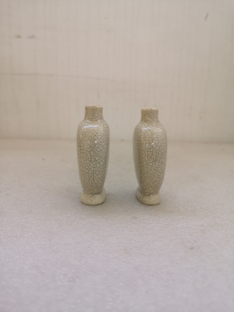 古玩陶瓷哥釉鼻煙壺拍賣，當前價格198元