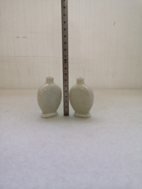 古玩陶瓷哥釉鼻煙壺拍賣，當前價格198元