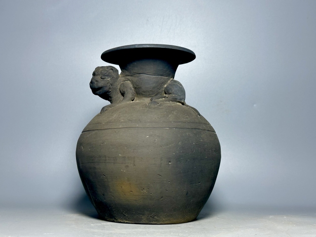 古玩陶瓷灰陶動物堆塑罐拍賣，當前價格388元