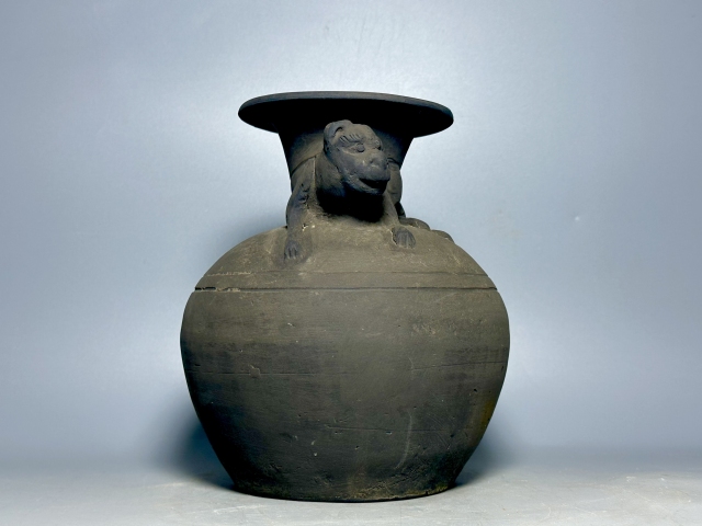 古玩陶瓷灰陶動物堆塑罐拍賣，當前價格388元