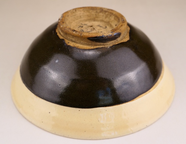 古玩陶瓷稀少.明代緇素黑白大碗（1368年-1644年）拍賣，當(dāng)前價(jià)格2600元