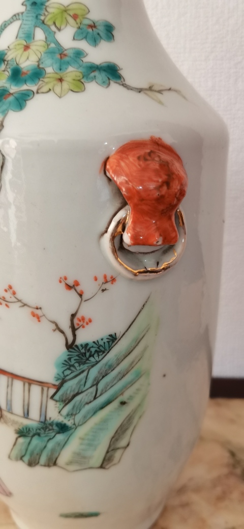 古玩陶瓷粉彩人物故事瓶拍賣,當(dāng)前價(jià)格1600元