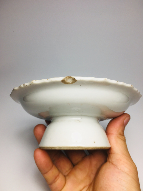 古玩陶瓷甜白釉花口高足洗拍賣(mài),當(dāng)前價(jià)格0元