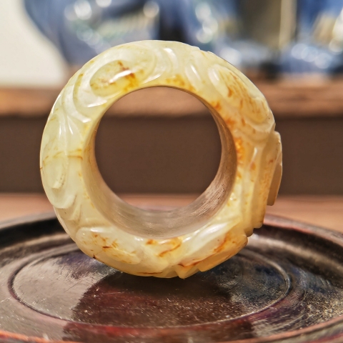 古玩雜項80年代?和田玉卷云紋扳指拍賣，當前價格2300元