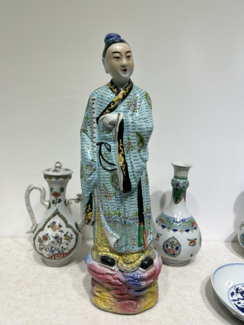 古玩陶瓷人物粉彩塑像拍賣,當前價格5200元