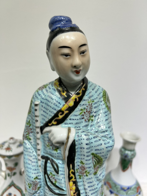 古玩陶瓷人物粉彩塑像拍賣,當前價格5200元