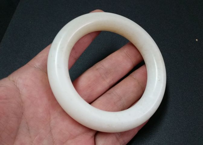 古玩玉器和田玉素紋手鐲拍賣,當前價格3580元