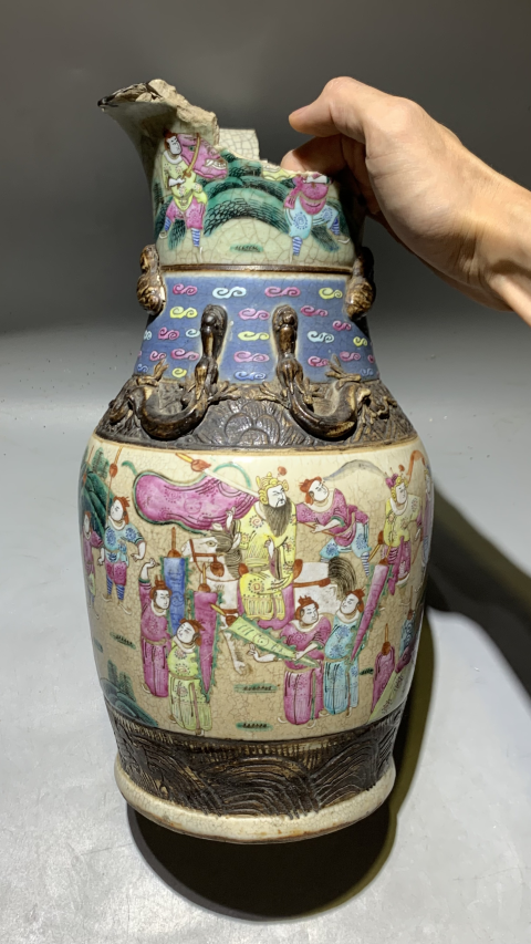 古玩陶瓷清咸豐哥釉***粉彩人物故事紋瓶拍賣,當前價格1688元