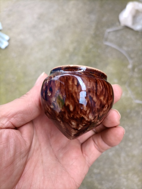 古玩陶瓷褐釉鳥食罐拍賣，當前價格350元