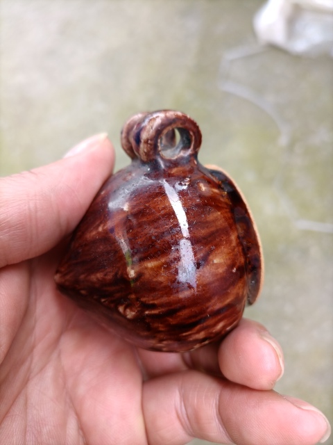 古玩陶瓷褐釉鳥食罐拍賣，當前價格350元