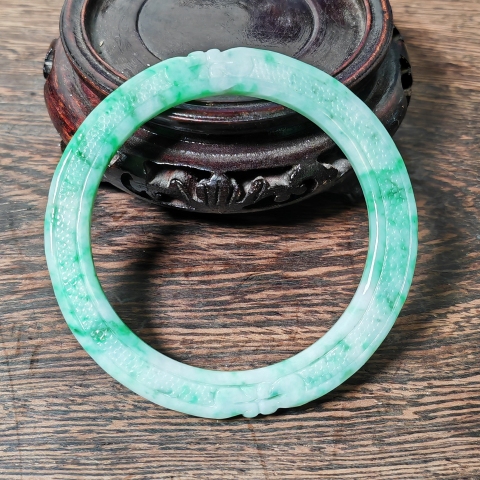 古玩玉器【好貨】天然翡翠細(xì)糯種飄正陽綠“龍首”環(huán)拍賣，當(dāng)前價(jià)格1400元