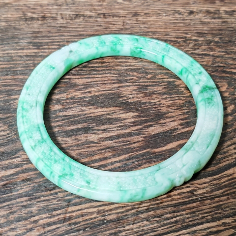 古玩玉器【好貨】天然翡翠細(xì)糯種飄正陽綠“龍首”環(huán)拍賣，當(dāng)前價(jià)格1400元